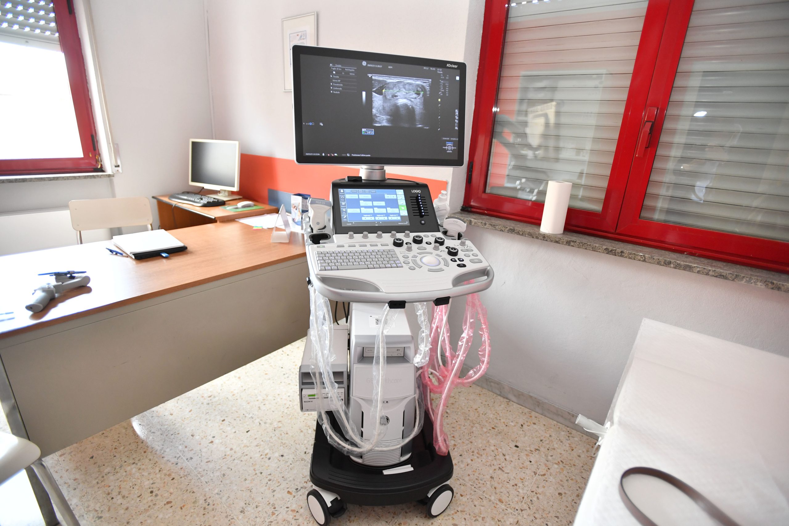 Ecotomografo Endocrinologia